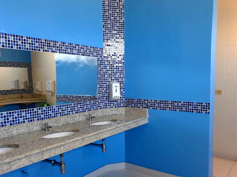 Colégio: Revitalização dos Sanitários feminino e masculino