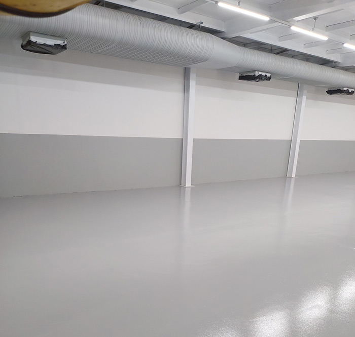 Mezanino Metálico: Pintura de Estrutura e Piso em Epóxi